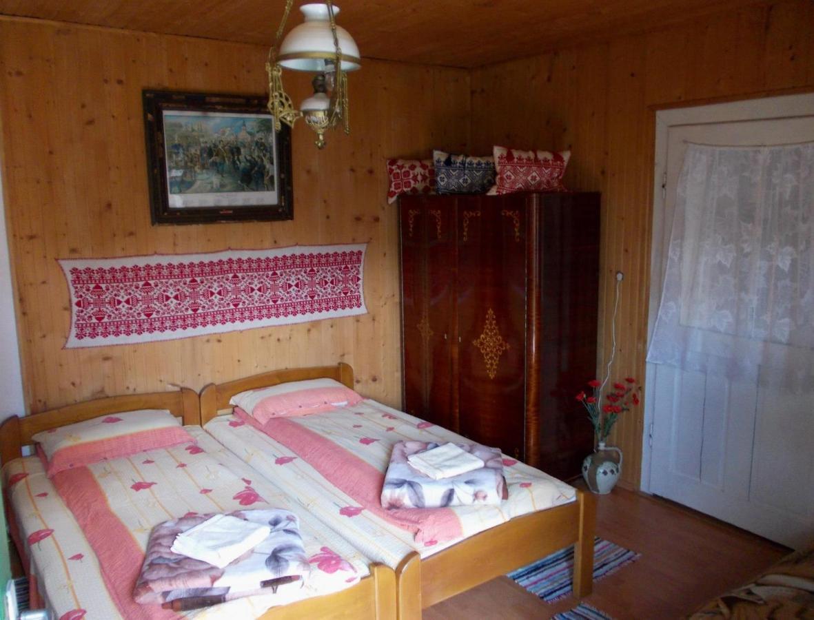 Hotel Kristaly Vendeghaz Rimetea Esterno foto