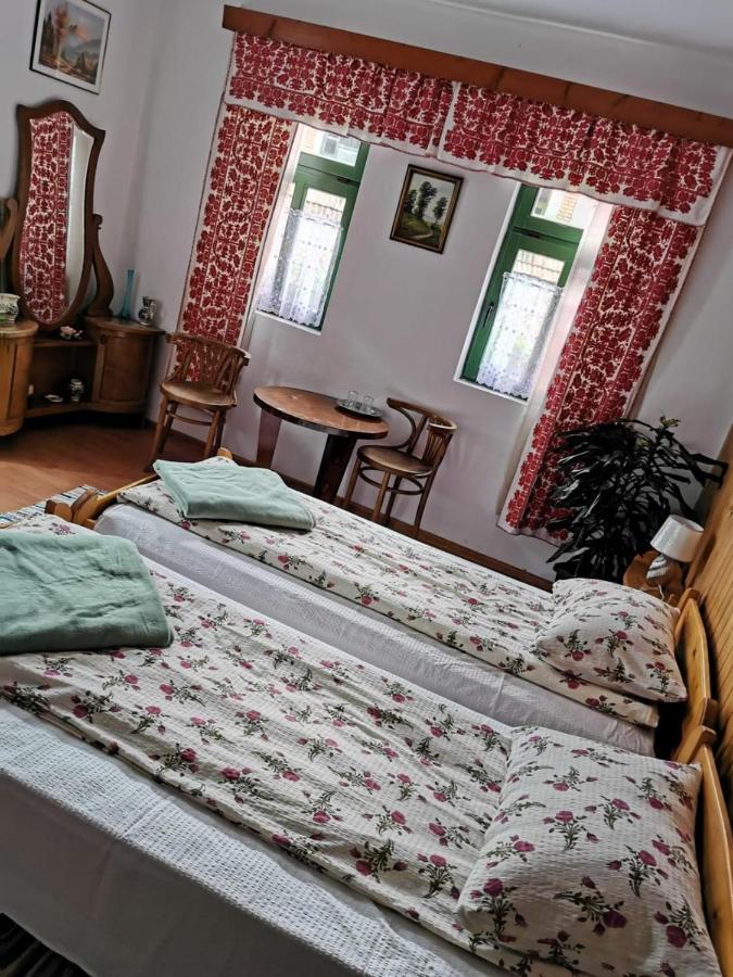 Hotel Kristaly Vendeghaz Rimetea Esterno foto